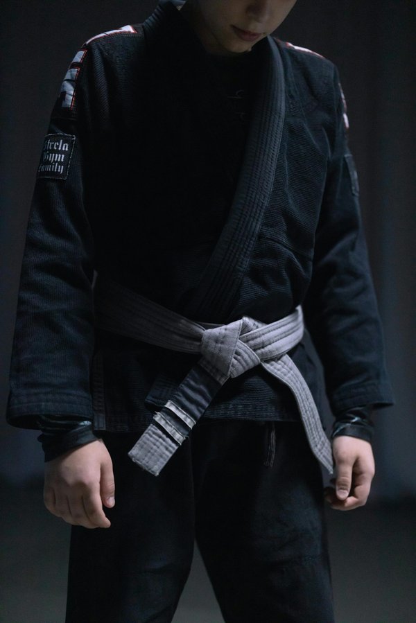 Les couleurs des ceintures en jjb : guide des niveaux et valeurs